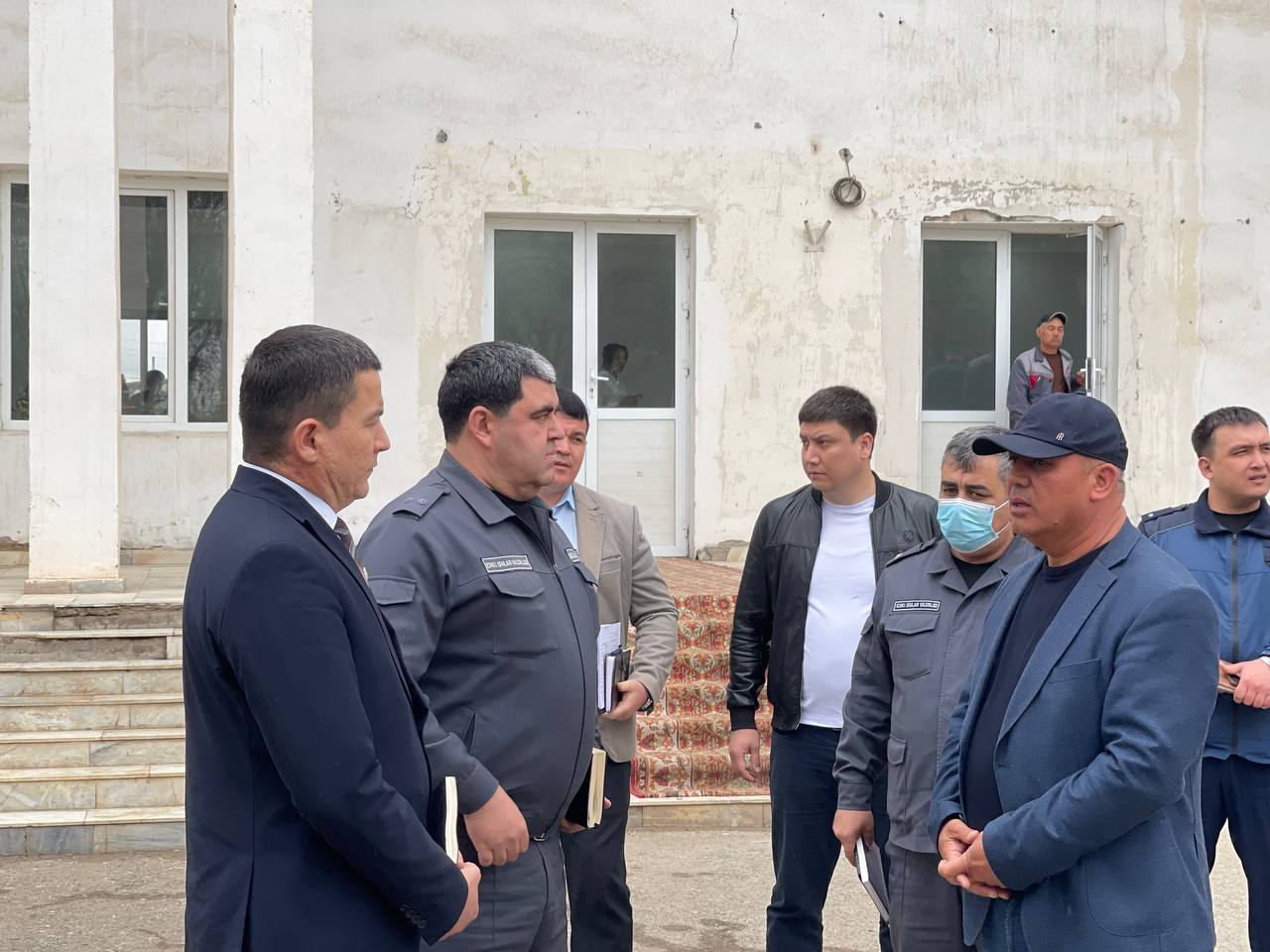 .